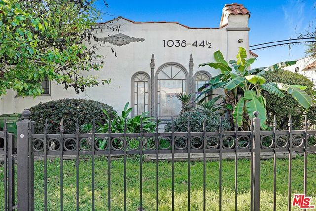 1038 W 57th Street, Los Angeles, CA 90037