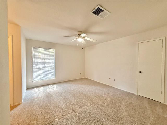 16 Rock Pine Court, The Woodlands, TX 77381