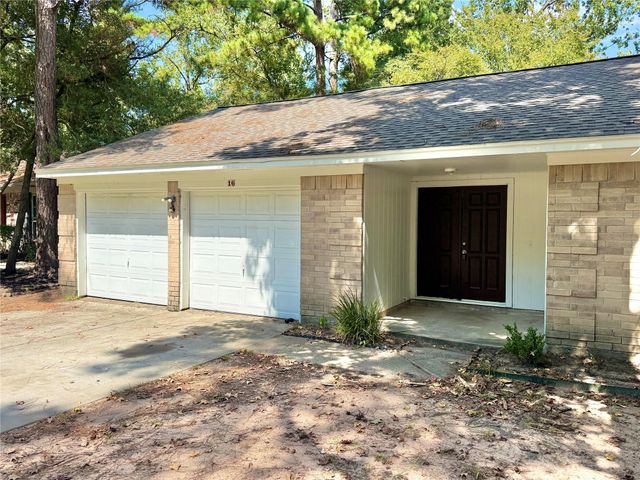 16 Rock Pine Court, The Woodlands, TX 77381