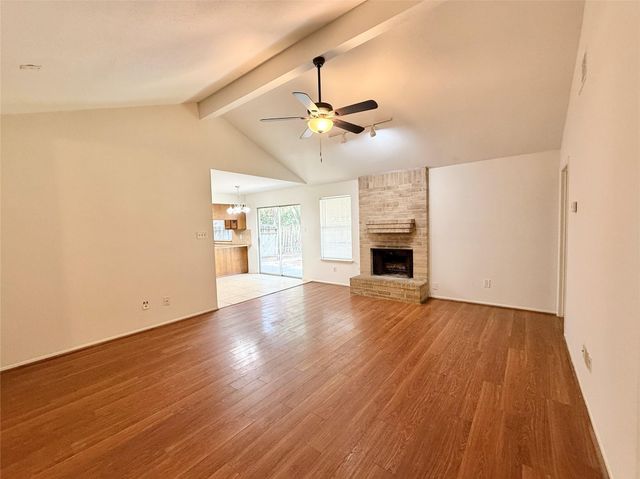16 Rock Pine Court, The Woodlands, TX 77381