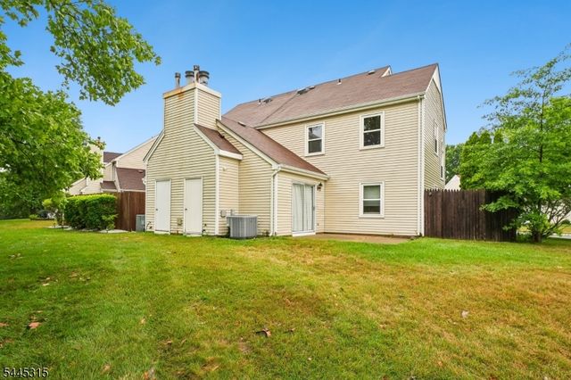 17 Cooper Ct, Freehold Twp., NJ 07728
