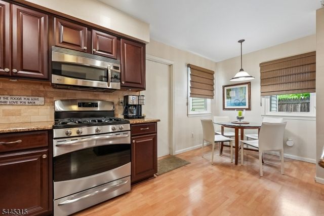 17 Cooper Ct, Freehold Twp., NJ 07728