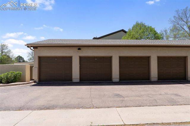 3863 Riviera Grove 201, Colorado Springs, CO 80922