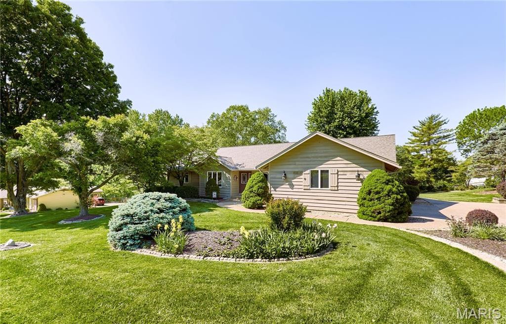 3613 Collingwood Drive, St Charles, MO 63301
