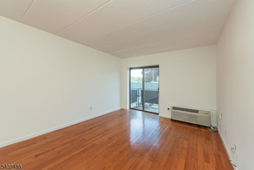 5 Linden St 3J, Hackensack City, NJ 07601 — photo 5
