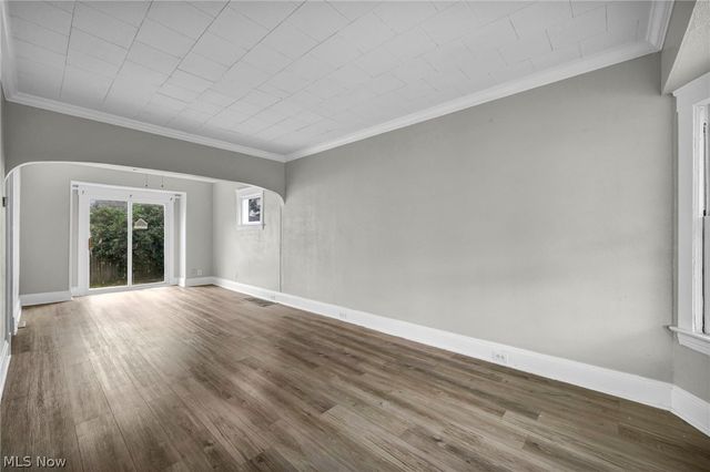 9825 Macon Avenue, Cleveland, OH 44102