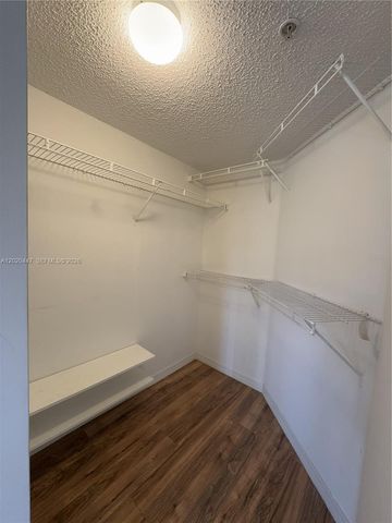 470 S Park Rd 7-203, Hollywood, FL 33021