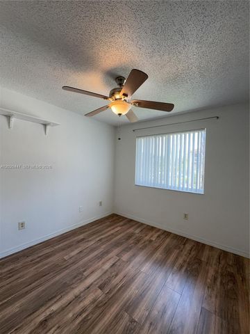 470 S Park Rd 7-203, Hollywood, FL 33021