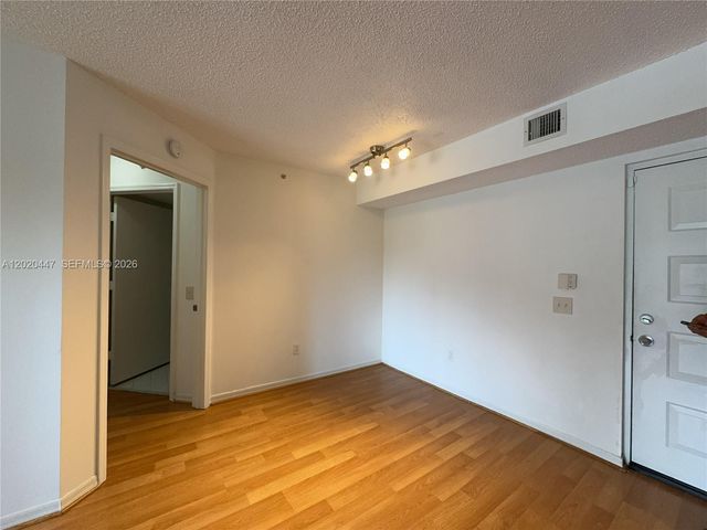 470 S Park Rd 7-203, Hollywood, FL 33021