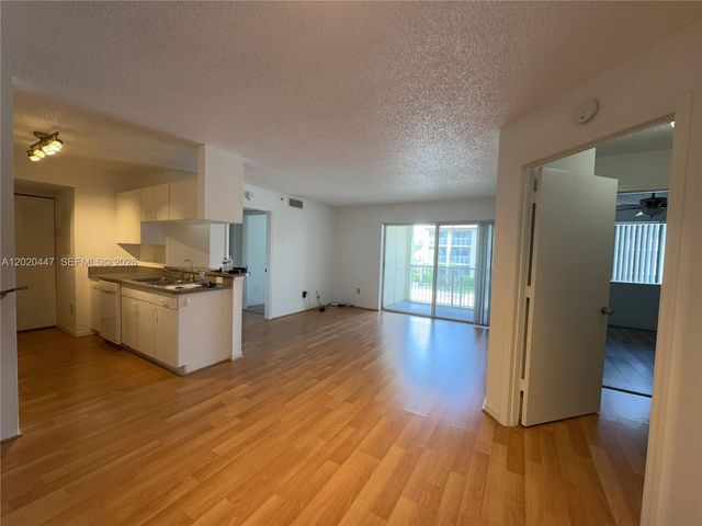 470 S Park Rd 7-203, Hollywood, FL 33021