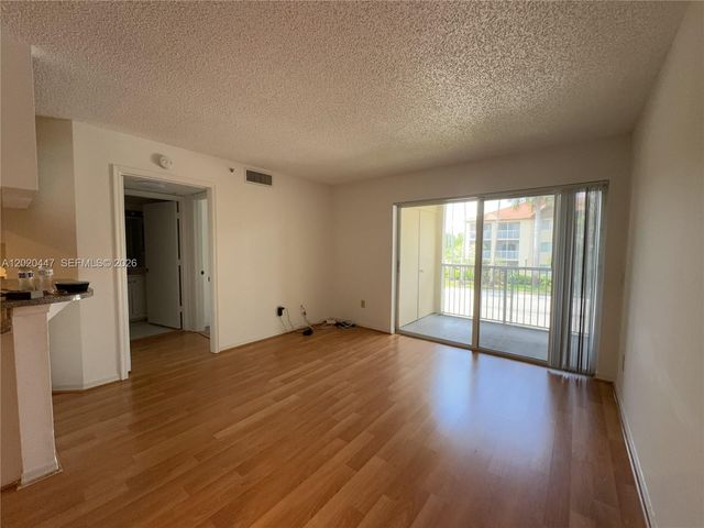 470 S Park Rd 7-203, Hollywood, FL 33021