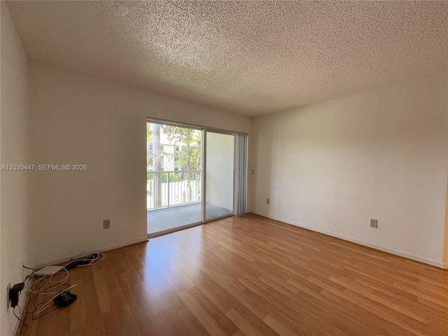 470 S Park Rd 7-203, Hollywood, FL 33021