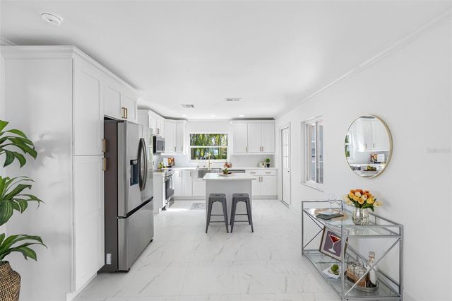 785 115TH AVENUE, Treasure Island, FL 33706