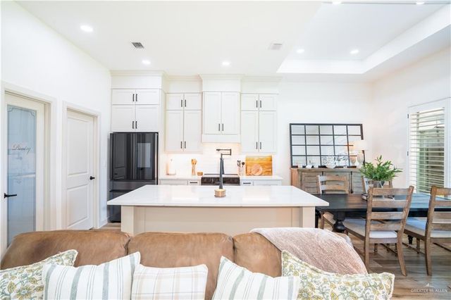 4205 S Carter Avenue, Edinburg, TX 78542