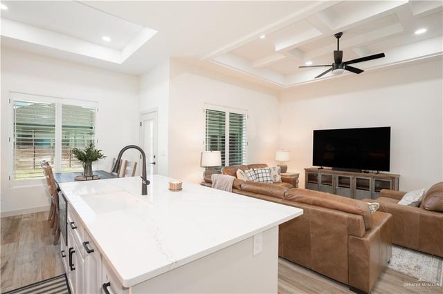 4205 S Carter Avenue, Edinburg, TX 78542