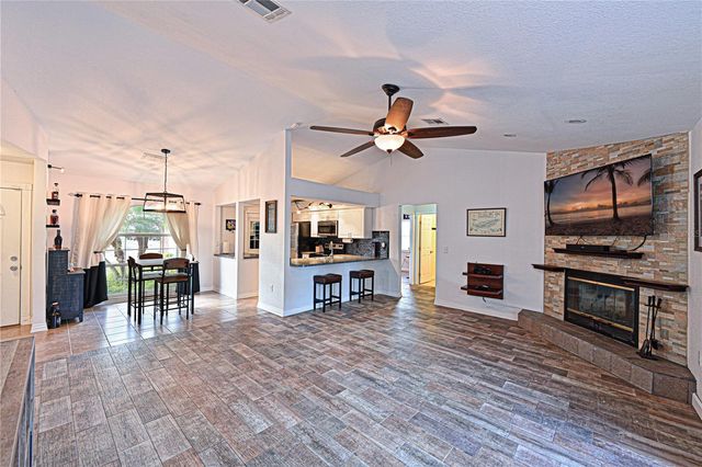 5509 18TH AVENUE E, Bradenton, FL 34208