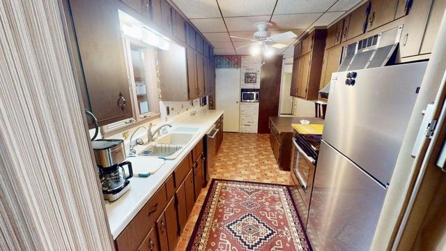 3414 Parkway BOULEVARD, Two Rivers, WI 54241