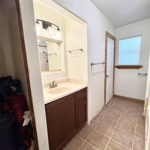 14510 Summit View DR B, Leander, TX 78641