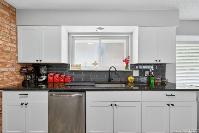 3413 Foxbriar, Schertz, TX 78108