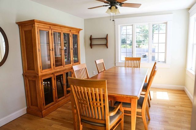 32 Spruce St, Westfield, MA 01085