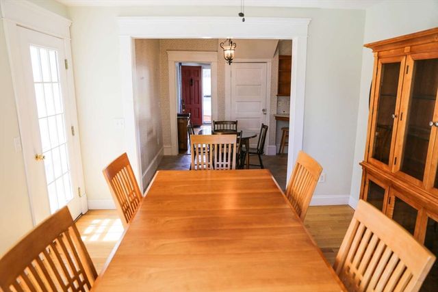 32 Spruce St, Westfield, MA 01085