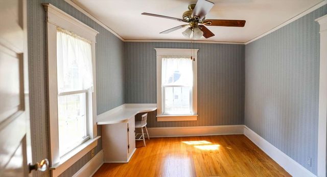 32 Spruce St, Westfield, MA 01085
