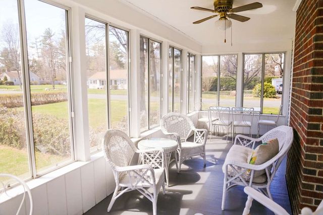 32 Spruce St, Westfield, MA 01085