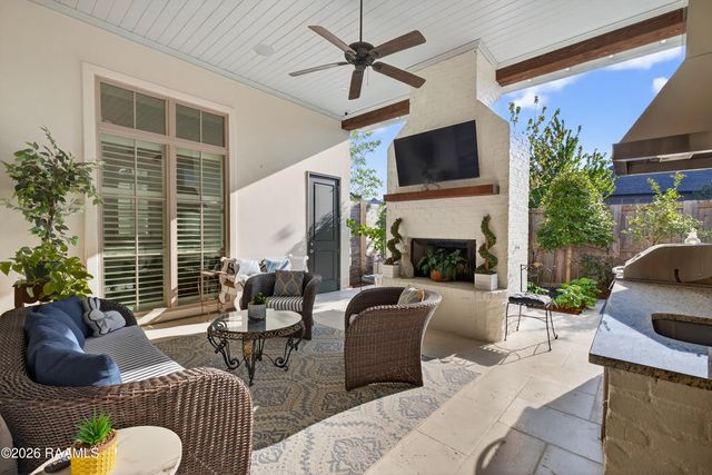 106 Montego Bay Drive, Youngsville, LA 70592