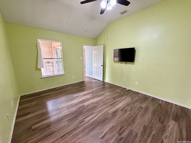 627 Meadow Gate, Converse, TX 78109