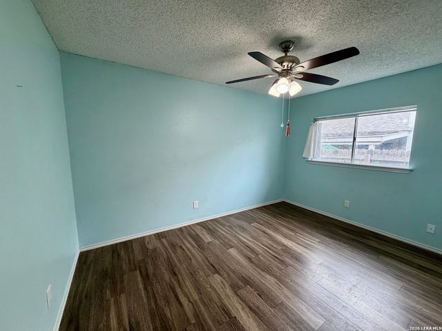 627 Meadow Gate, Converse, TX 78109