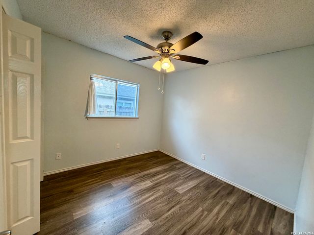 627 Meadow Gate, Converse, TX 78109