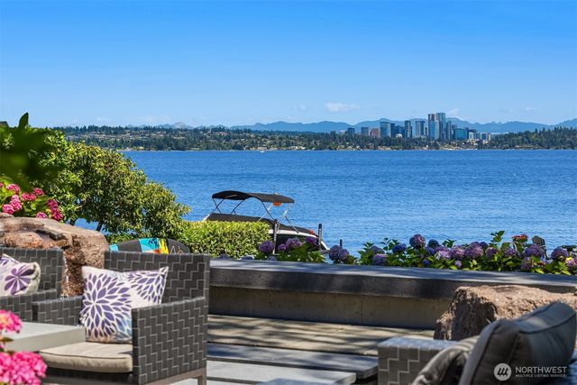 1318 Lakeside Avenue S, Seattle, WA 98144