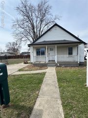 6004 Monroe Boulevard, Taylor, MI 48180