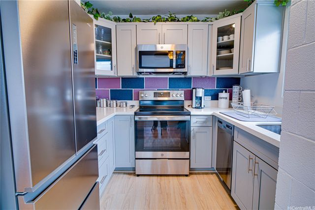 509 University Avenue 908, Honolulu, HI 96826