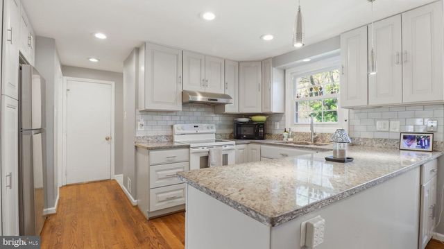 11201 LAKE BREEZE, North Potomac, MD 20878
