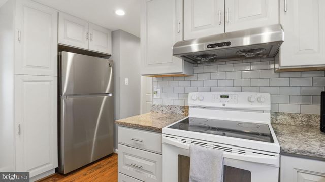 11201 LAKE BREEZE, North Potomac, MD 20878