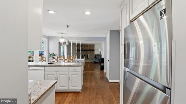11201 LAKE BREEZE, North Potomac, MD 20878