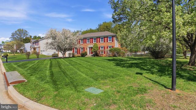 11201 LAKE BREEZE, North Potomac, MD 20878