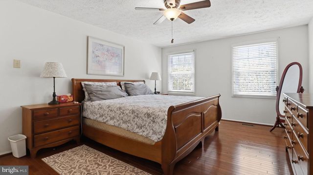11201 LAKE BREEZE, North Potomac, MD 20878