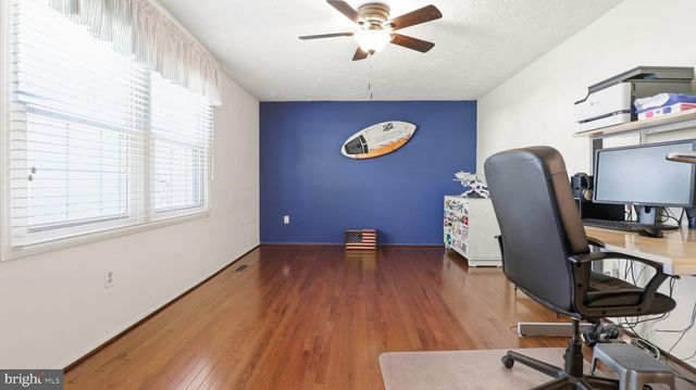 11201 LAKE BREEZE, North Potomac, MD 20878