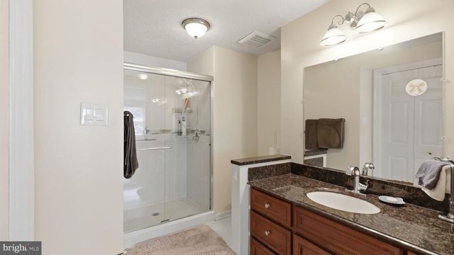11201 LAKE BREEZE, North Potomac, MD 20878