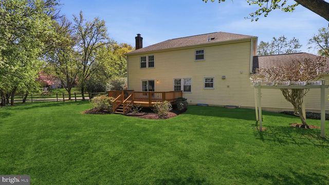 11201 LAKE BREEZE, North Potomac, MD 20878