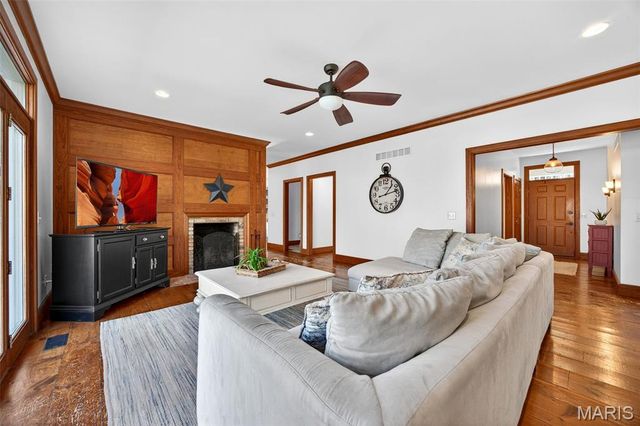 2 Woodridge Drive, Defiance, MO 63341