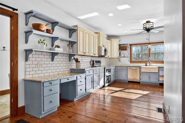 2 Woodridge Drive, Defiance, MO 63341