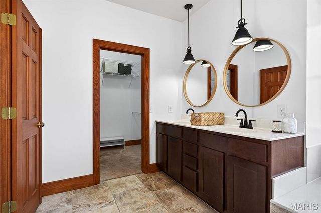 2 Woodridge Drive, Defiance, MO 63341