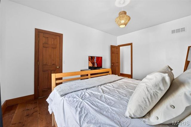 2 Woodridge Drive, Defiance, MO 63341