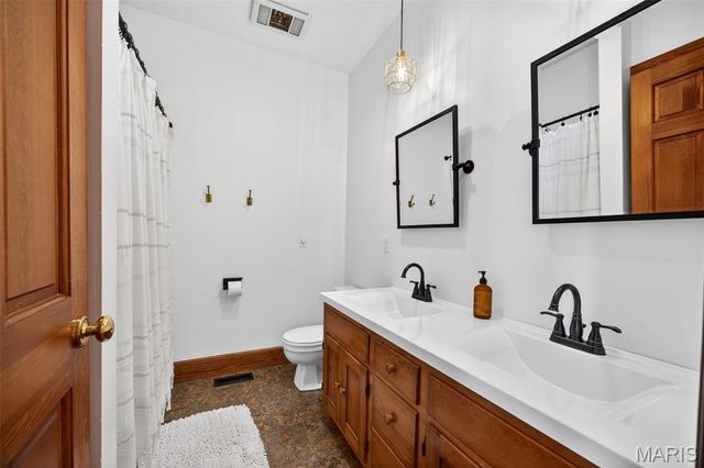 2 Woodridge Drive, Defiance, MO 63341