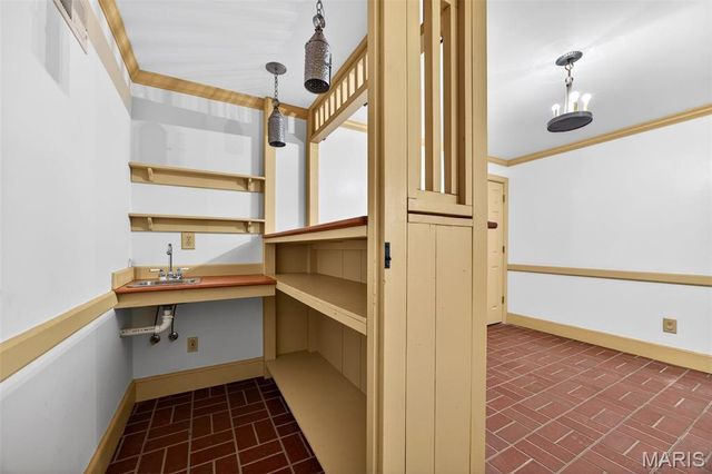 2 Woodridge Drive, Defiance, MO 63341