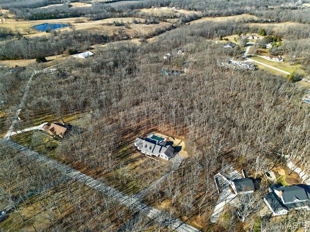 2 Woodridge Drive, Defiance, MO 63341