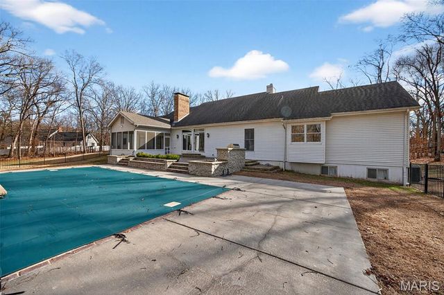 2 Woodridge Drive, Defiance, MO 63341